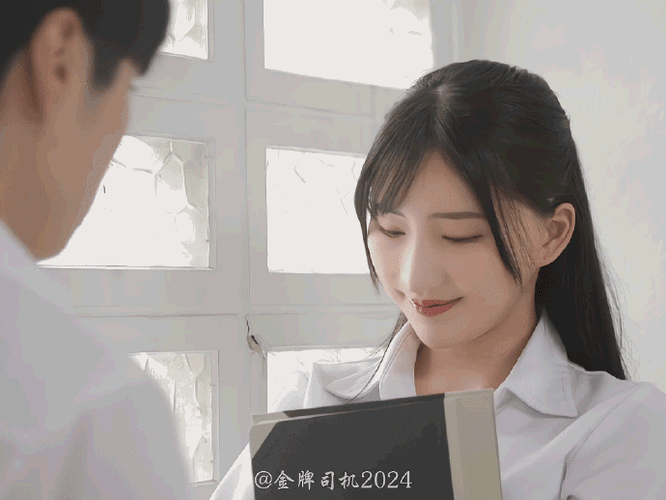 楪卡伦当代全能偶像崛起