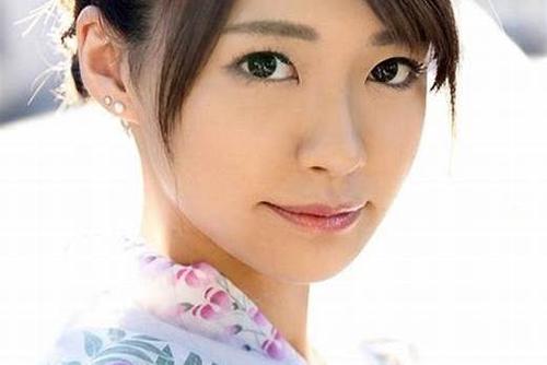 东条夏：路人到偶像的逆袭全记录